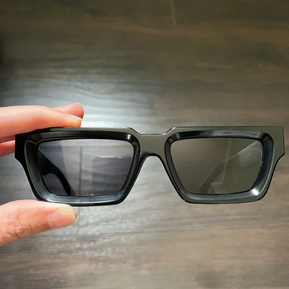 Cleo Harper Black Modern Rectangular Glasses - Picture 6 of 6